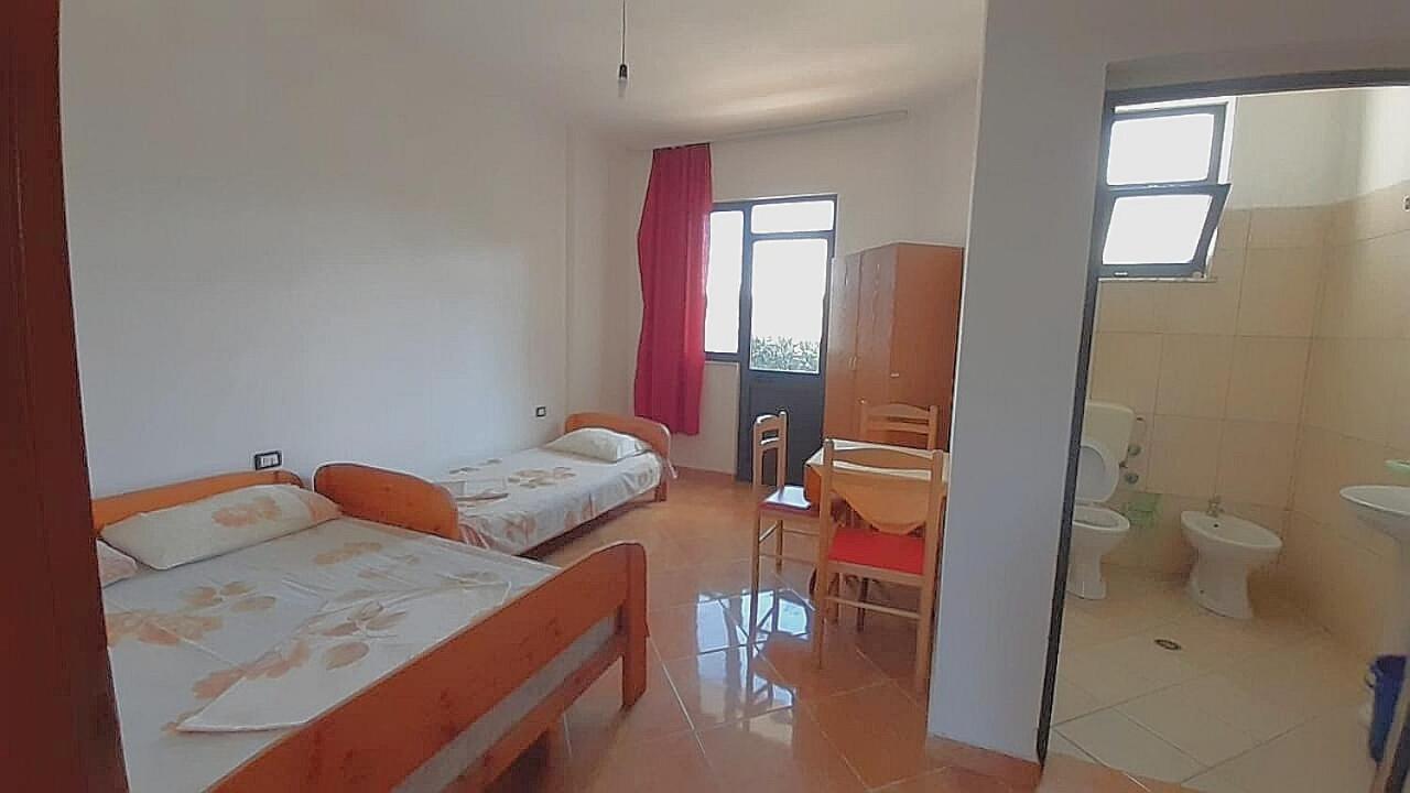 Apartment Flamuri *